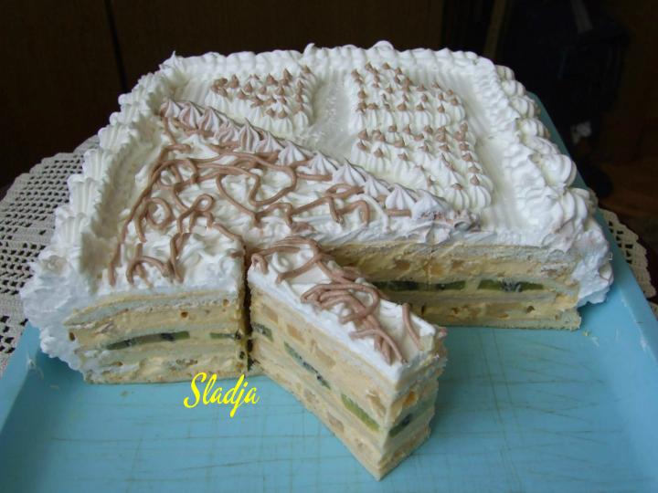 ANANAS-KIVI TORTA