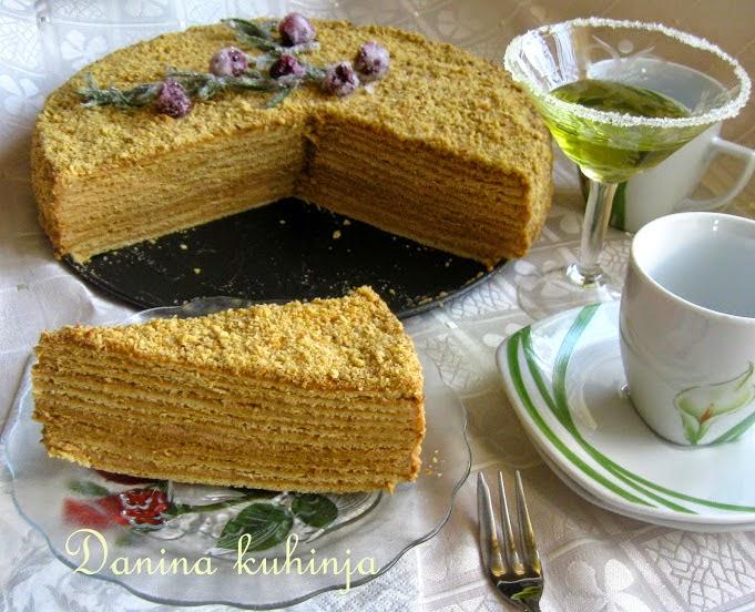 Medovik torta sa karamel kremom