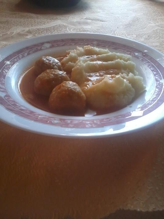 Cufte u paradajiz sosu